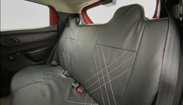 2017 Renault Kwid 1.0 RXT Opt AT, Petrol, Automatic, 21,426 km, Right Side Rear Door Cabin