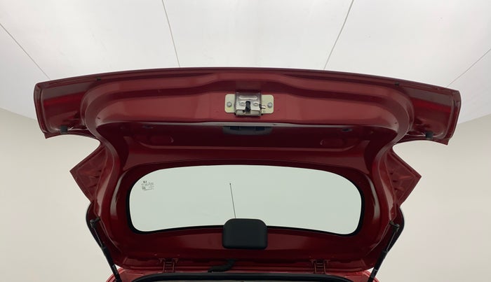 2017 Renault Kwid 1.0 RXT Opt AT, Petrol, Automatic, 21,426 km, Boot Door Open