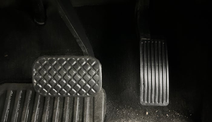 2023 MG HECTOR SHARP PRO 1.5 PETROL TURBO CVT PETROL, Petrol, Automatic, 22,677 km, Pedals