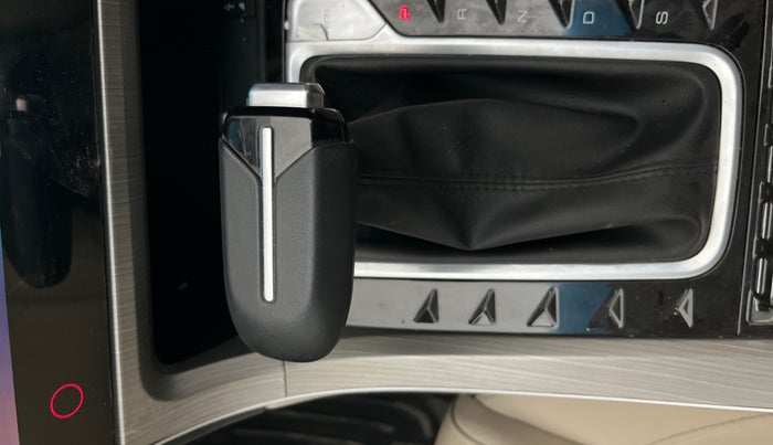 2023 MG HECTOR SHARP PRO 1.5 PETROL TURBO CVT PETROL, Petrol, Automatic, 22,677 km, Gear Lever