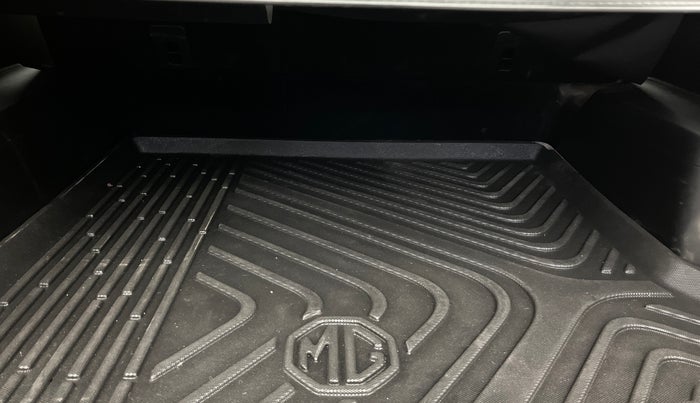 2023 MG HECTOR SHARP PRO 1.5 PETROL TURBO CVT PETROL, Petrol, Automatic, 22,677 km, Boot Inside