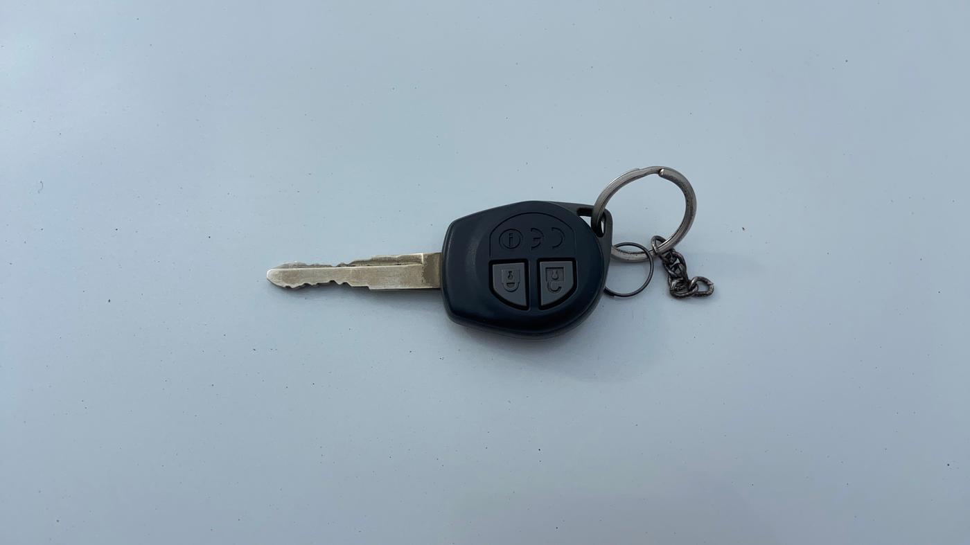 2018 Maruti Dzire VXI AMT, Petrol, Automatic, 60,108 km, Key Close Up