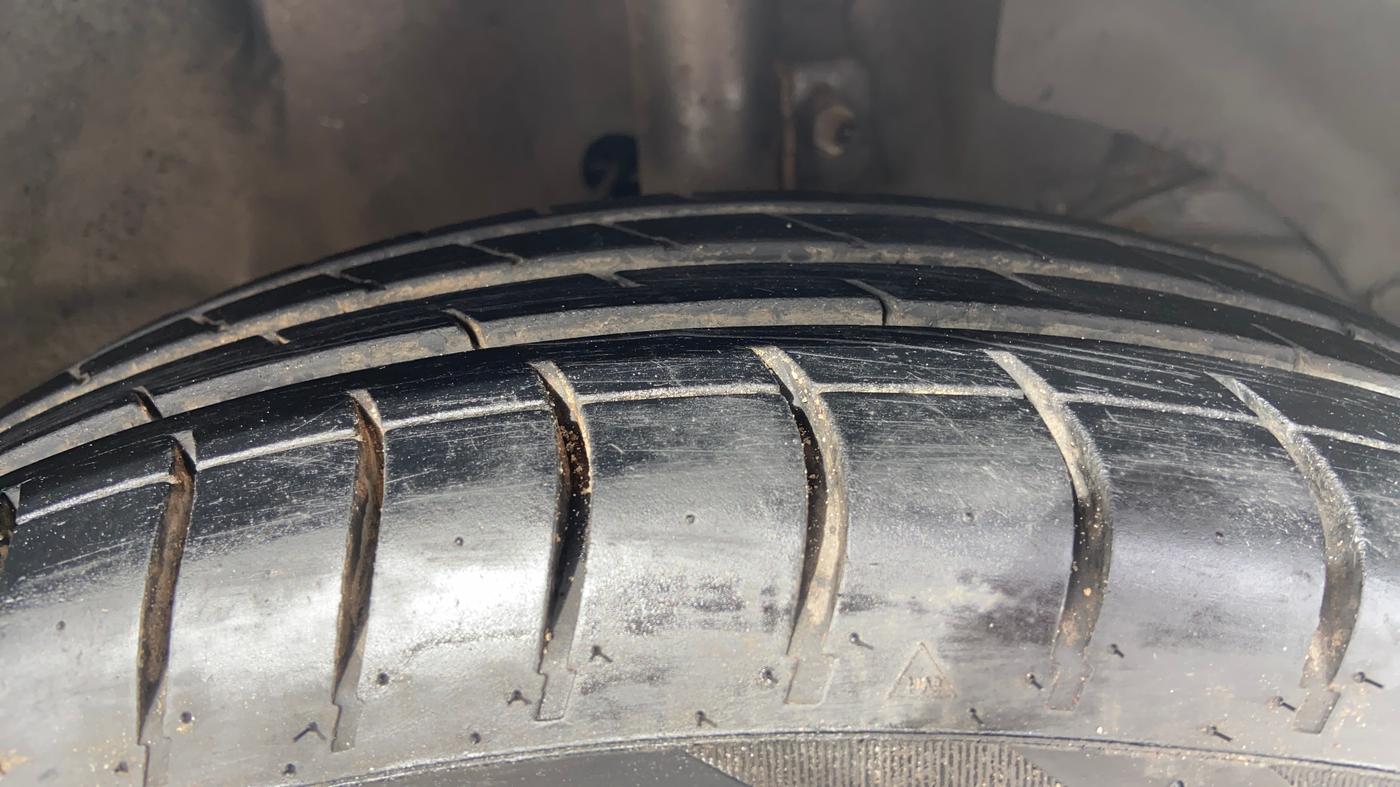2018 Maruti Dzire VXI AMT, Petrol, Automatic, 60,108 km, Right Front Tyre Tread