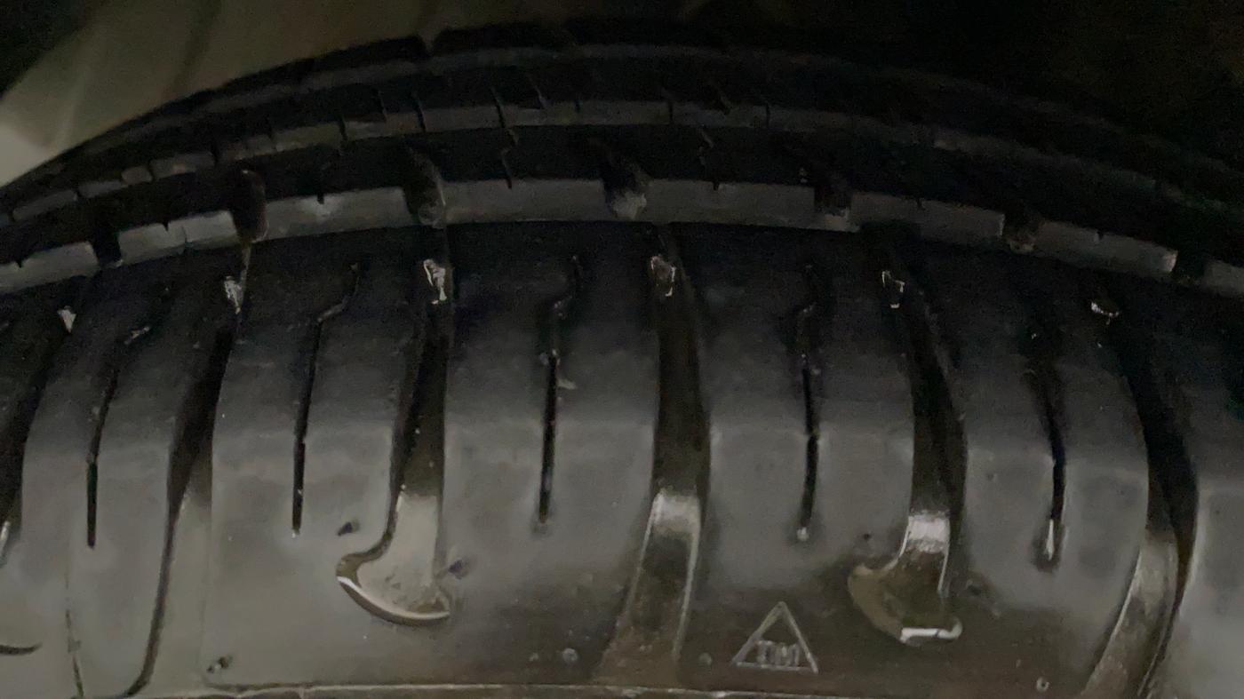 2017 Hyundai Xcent E+, Petrol, Manual, 23,024 km, Right Rear Tyre Tread