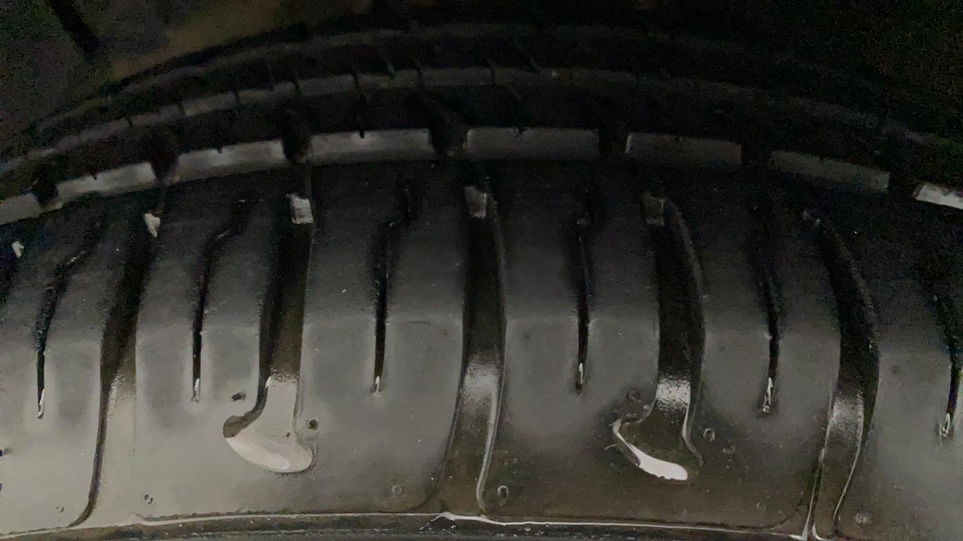 2017 Hyundai Xcent E+, Petrol, Manual, 23,024 km, Right Front Tyre Tread