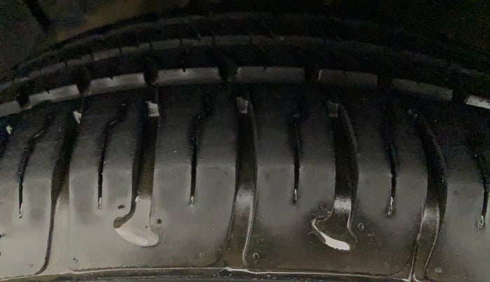 2017 Hyundai Xcent E+, Petrol, Manual, 23,024 km, Right Front Tyre Tread