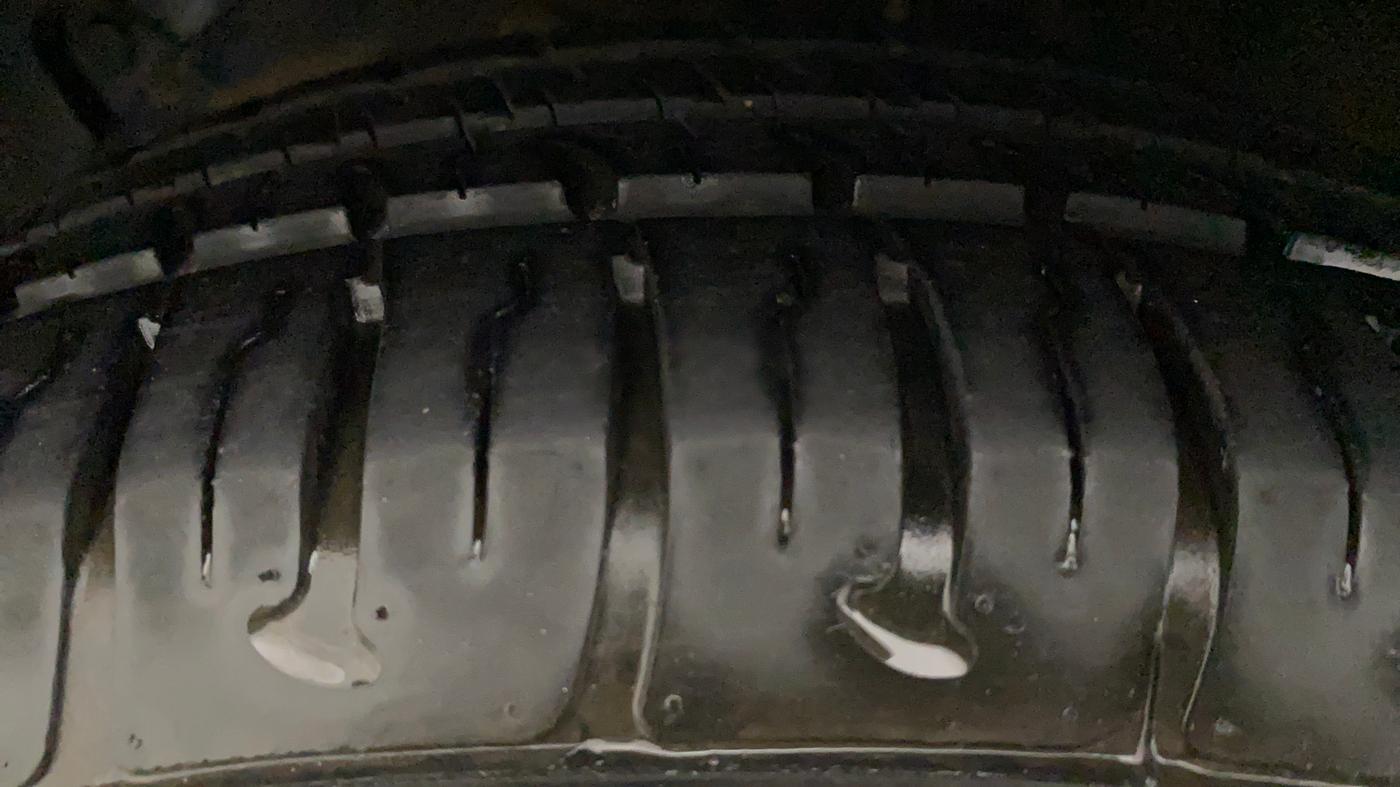 2017 Hyundai Xcent E+, Petrol, Manual, 23,024 km, Left Rear Tyre Tread