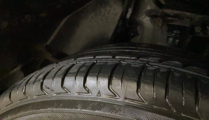 2018 Jeep Compass LIMITED (O) 1.4 PETROL AT, Petrol, Automatic, 61,847 km, Right Rear Tyre Tread