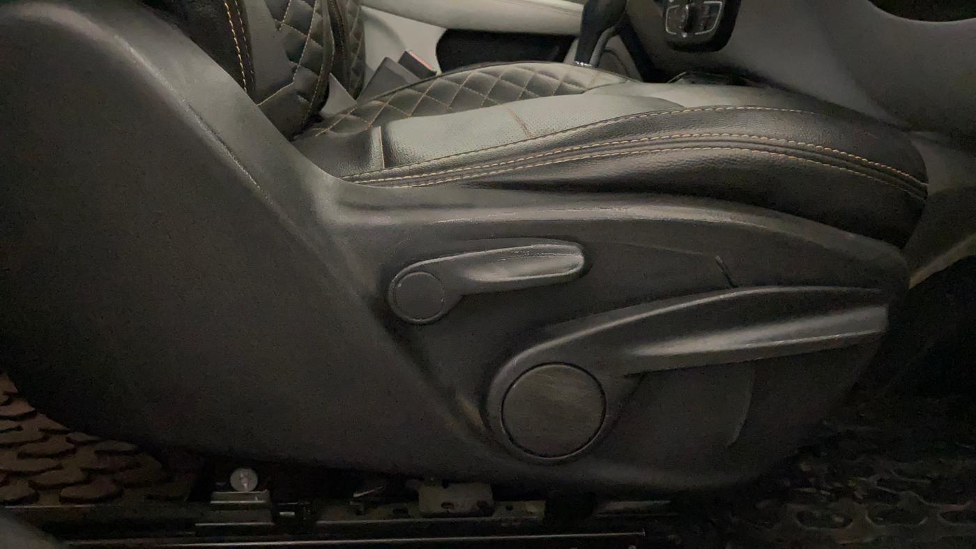 2018 Jeep Compass LIMITED (O) 1.4 PETROL AT, Petrol, Automatic, 61,847 km, Driver Side Adjustment Panel