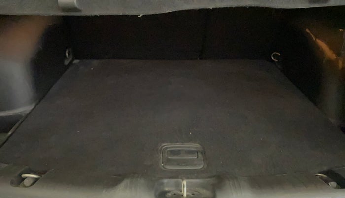 2018 Jeep Compass LIMITED (O) 1.4 PETROL AT, Petrol, Automatic, 61,847 km, Boot Inside