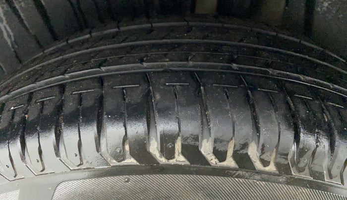 2019 Maruti Ertiga VXI SHVS, Petrol, Manual, 11,476 km, Left Rear Tyre Tread