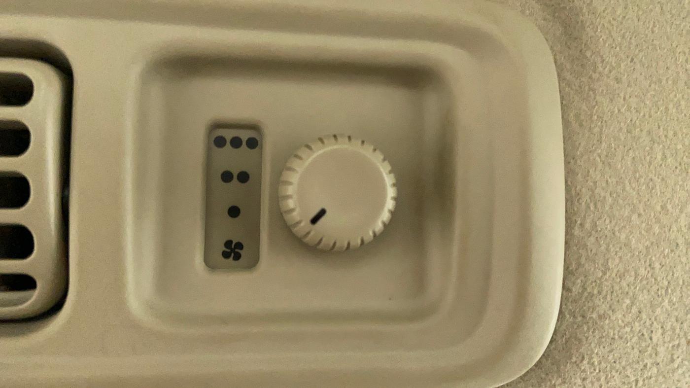 2019 Maruti Ertiga VXI SHVS, Petrol, Manual, 11,476 km, Rear AC Temperature Control