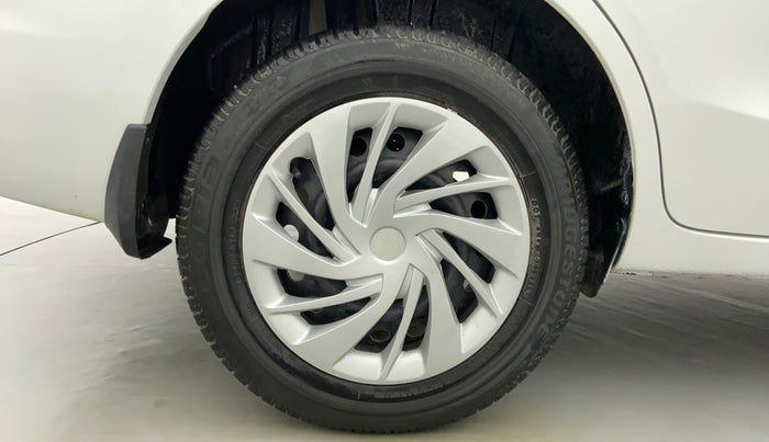 2019 Maruti Ertiga VXI SHVS, Petrol, Manual, 11,476 km, Right Rear Wheel