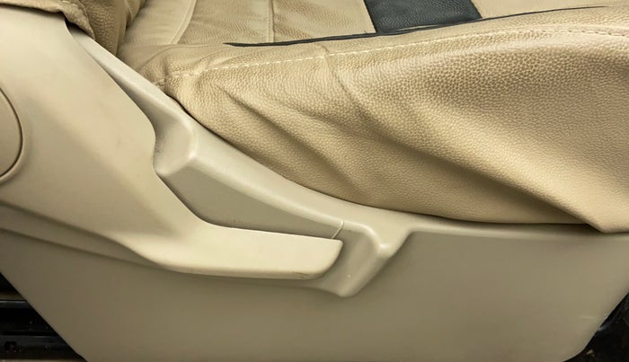 2019 Maruti Ertiga VXI SHVS, Petrol, Manual, 11,476 km, Driver Side Adjustment Panel