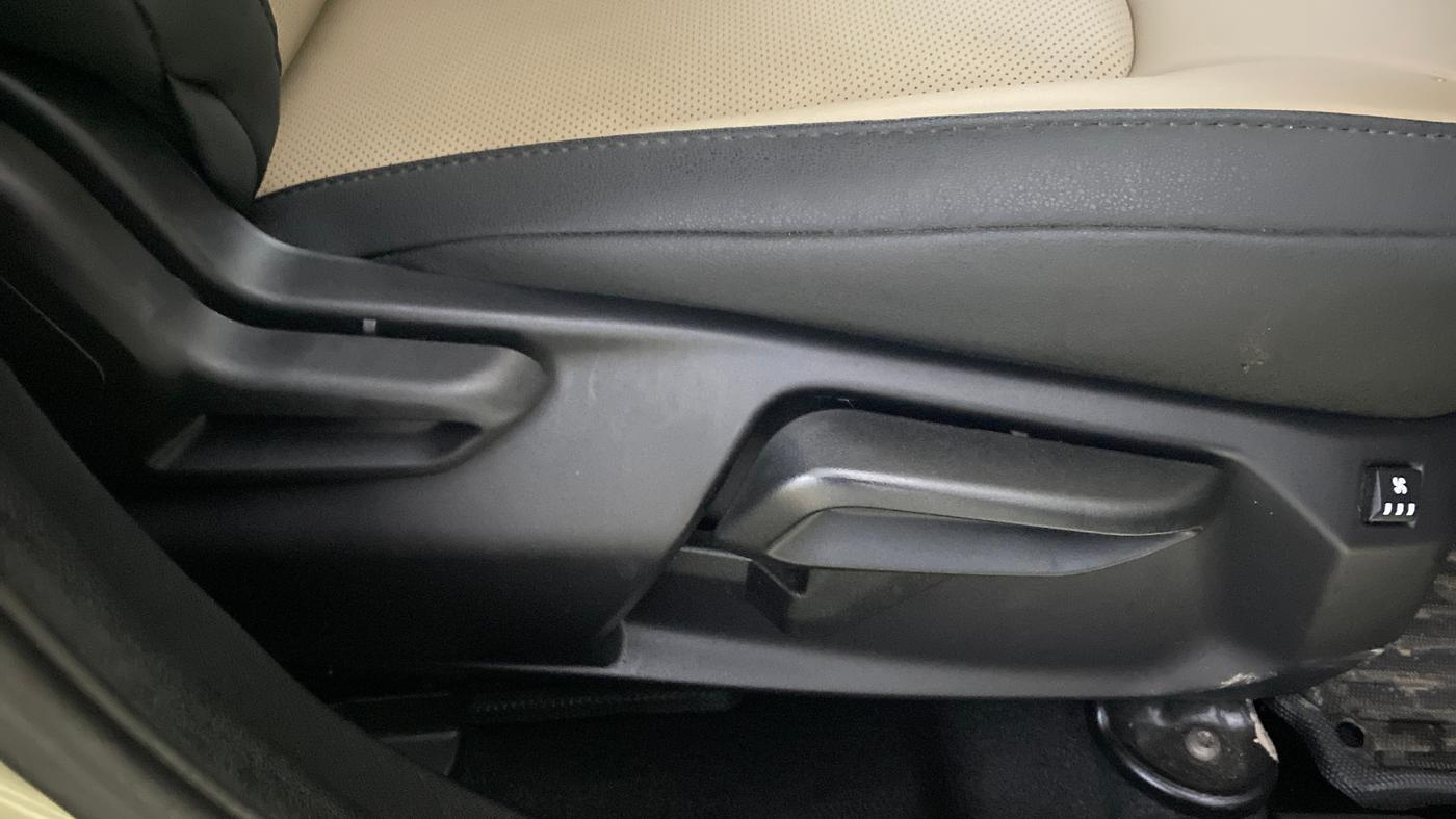 2022 Tata NEXON XZA PLUS (PREMIUM) KAZIRANGA PETROL, Petrol, Automatic, 14,871 km, Driver Side Adjustment Panel