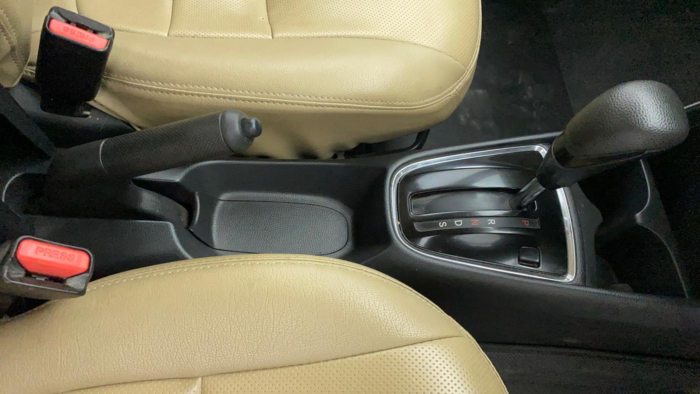 2019 Honda Amaze 1.2L I-VTEC V CVT, Petrol, Automatic, 30,095 km, Gear Lever
