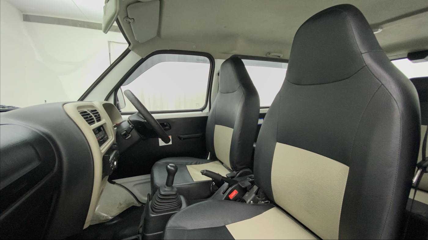 2022 Maruti Eeco 5 STR AC CNG (O), CNG, Manual, 16,717 km, Right Side Front Door Cabin