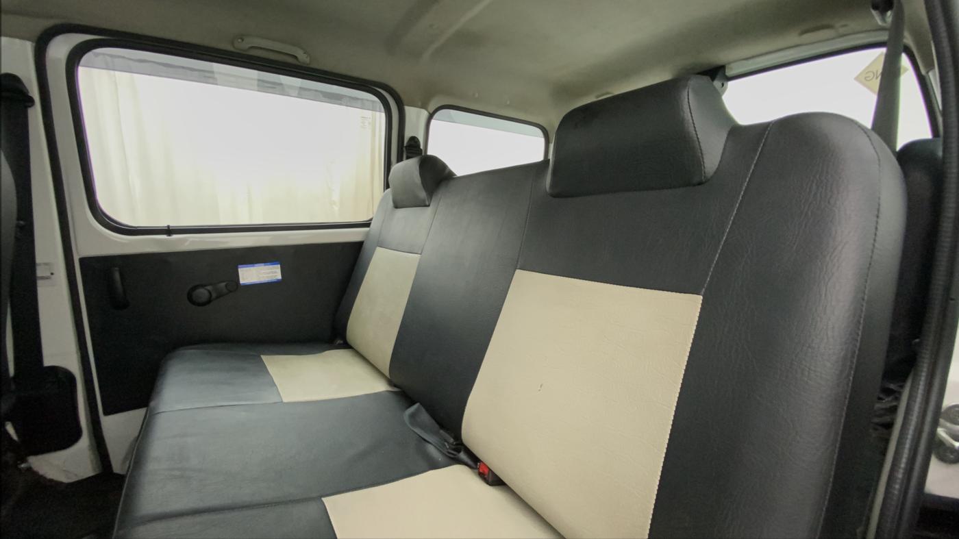 2022 Maruti Eeco 5 STR AC CNG (O), CNG, Manual, 16,717 km, Right Side Rear Door Cabin