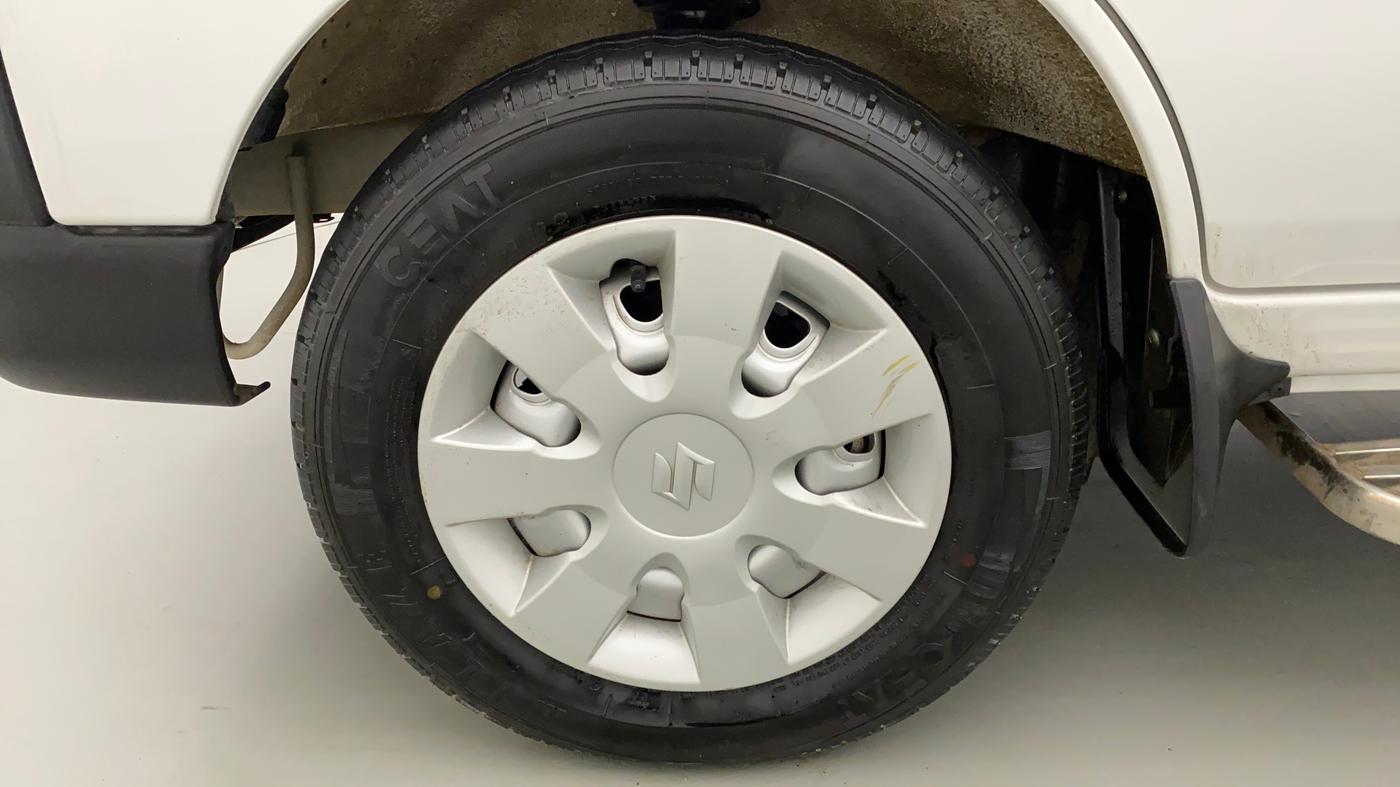 2022 Maruti Eeco 5 STR AC CNG (O), CNG, Manual, 16,717 km, Left Front Wheel