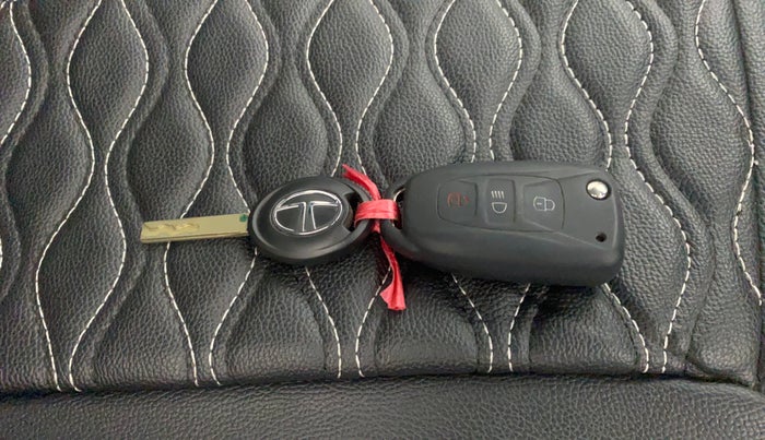 2021 Tata Tiago XZA PLUS PETROL, Petrol, Automatic, 29,725 km, Key Close Up