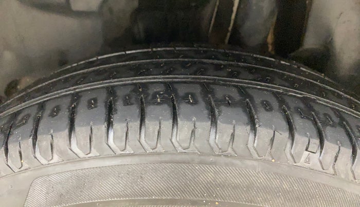 2020 Maruti Swift VXI, Petrol, Manual, 65,501 km, Left Rear Tyre Tread
