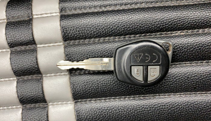 2020 Maruti Swift VXI, Petrol, Manual, 65,501 km, Key Close Up