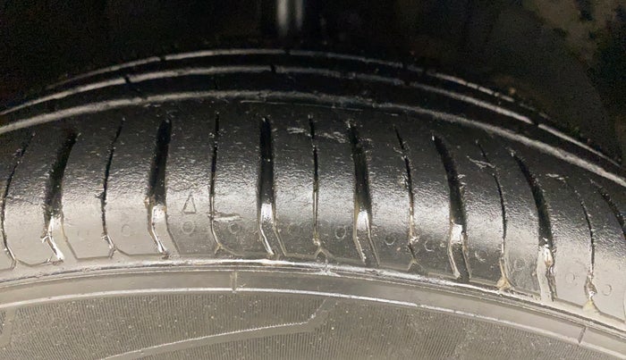 2018 Maruti Baleno ALPHA CVT PETROL 1.2, Petrol, Automatic, 62,927 km, Right Front Tyre Tread