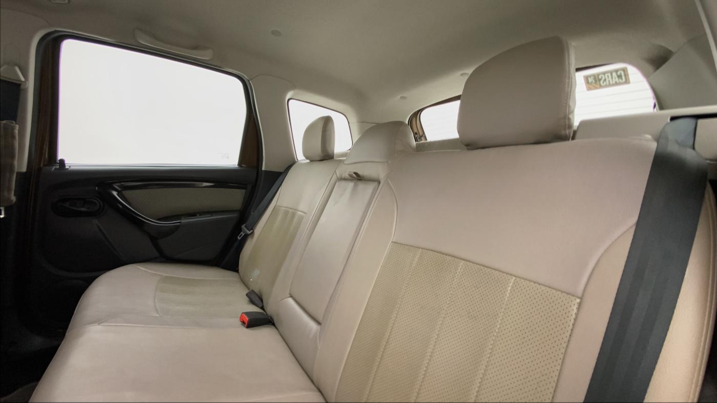 2015 Renault Duster 85 PS RXL DIESEL, Diesel, Manual, 98,087 km, Right Side Rear Door Cabin