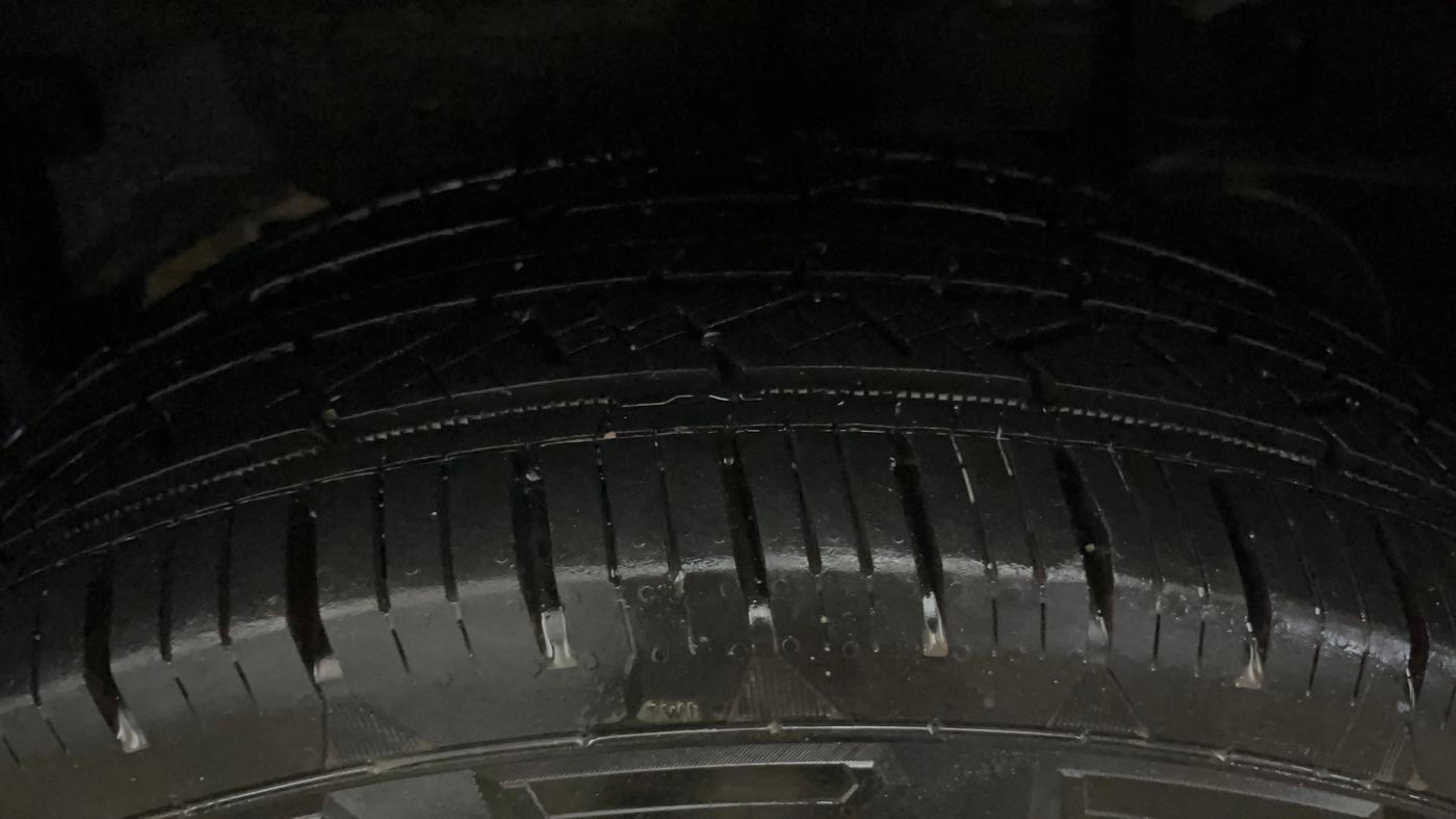 2019 Renault Duster RXS OPT CVT, Petrol, Automatic, 72,616 km, Left Rear Tyre Tread