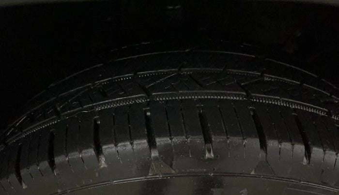 2019 Renault Duster RXS OPT CVT, Petrol, Automatic, 72,559 km, Right Front Tyre Tread