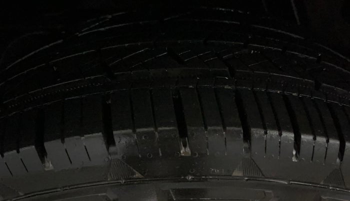 2019 Renault Duster RXS OPT CVT, Petrol, Automatic, 72,559 km, Right Rear Tyre Tread