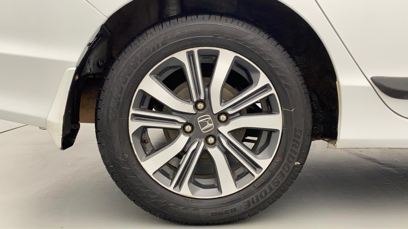 2017 Honda City V MT PETROL, Petrol, Manual, 53,544 km, Right Rear Wheel