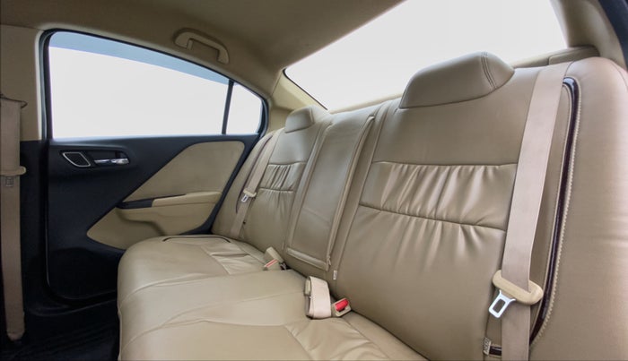 2017 Honda City V MT PETROL, Petrol, Manual, 53,544 km, Right Side Rear Door Cabin