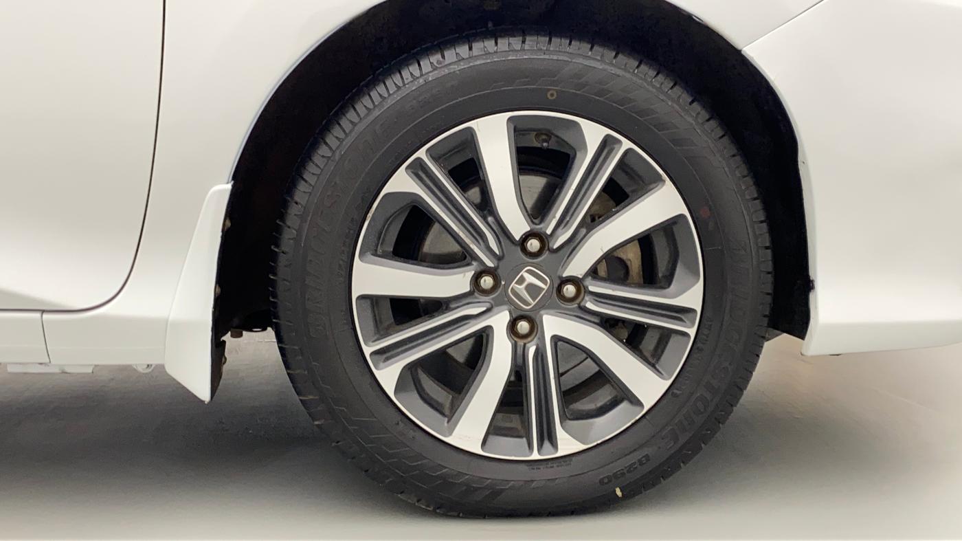 2017 Honda City V MT PETROL, Petrol, Manual, 53,544 km, Right Front Wheel