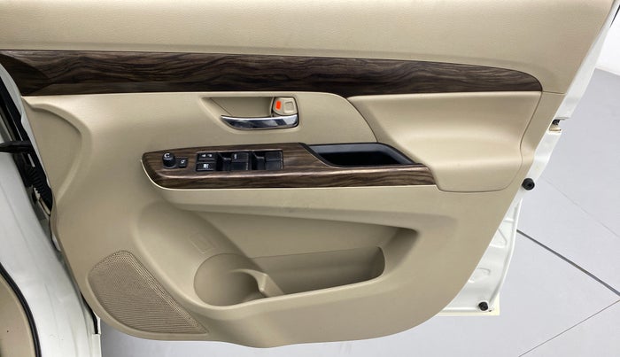 2019 Maruti Ertiga ZXI SMART HYBRID AT, Petrol, Automatic, 44,448 km, Driver Side Door Panels Control