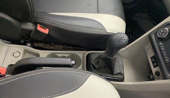 2018 Tata Tiago XZ PLUS DUAL TONE PETROL, Petrol, Manual, 80,193 km, Gear Lever