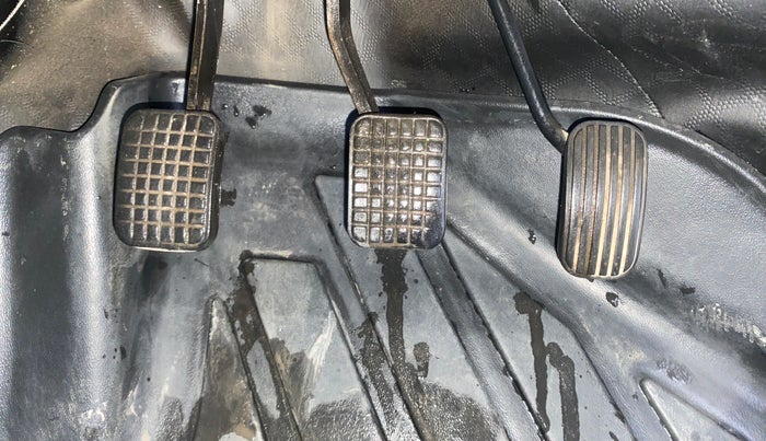 2018 Tata Tiago XZ PLUS DUAL TONE PETROL, Petrol, Manual, 80,193 km, Pedals