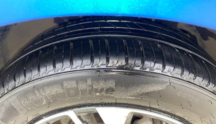 2018 Tata Tiago XZ PLUS DUAL TONE PETROL, Petrol, Manual, 80,193 km, Right Front Tyre Tread