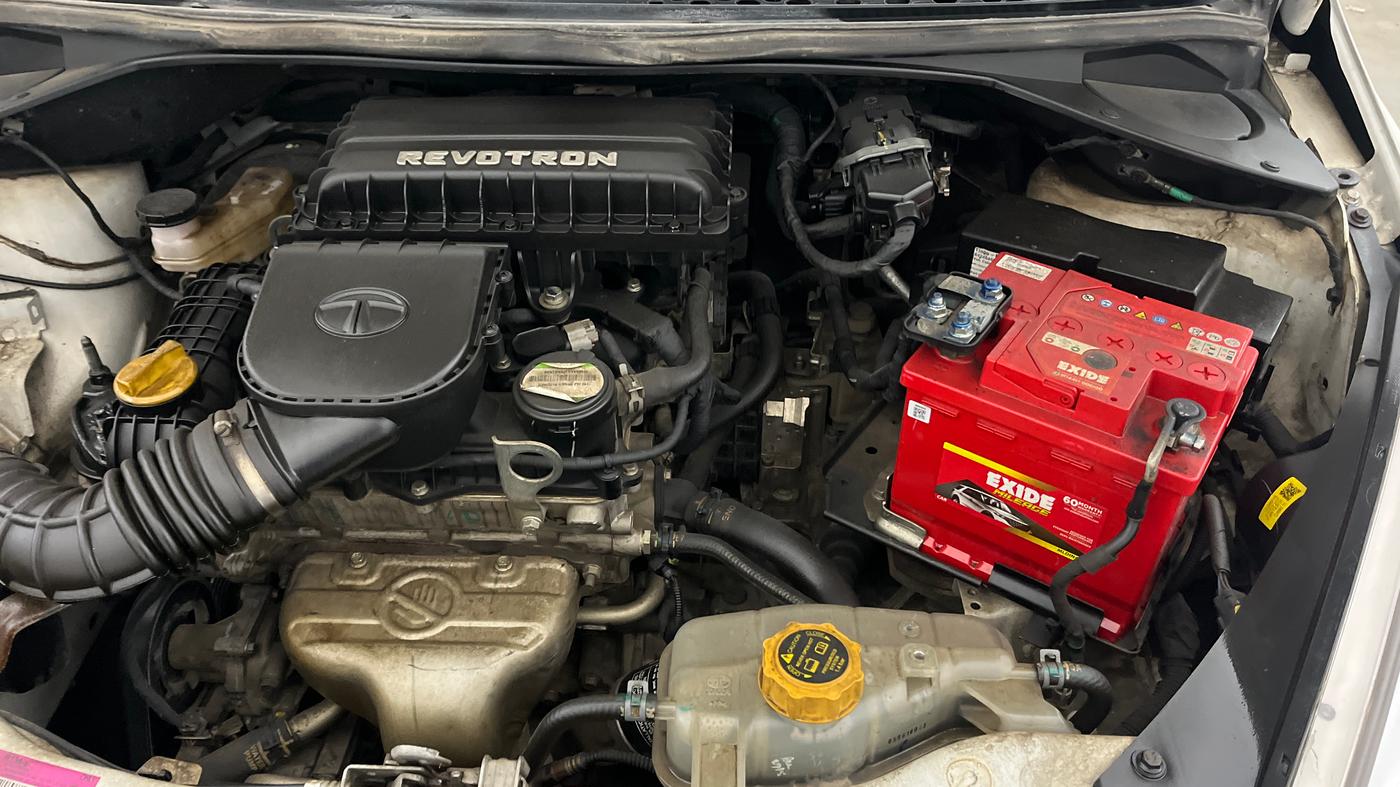 2018 Tata Tiago XTA PETROL, Petrol, Automatic, 22,160 km, Engine View - Left