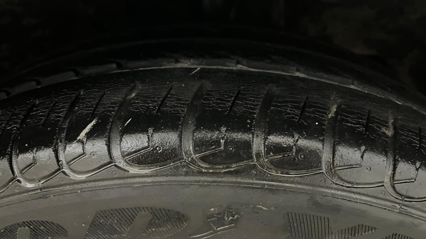 2018 Tata Tiago XTA PETROL, Petrol, Automatic, 22,160 km, Right Front Tyre Tread