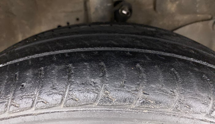 2014 Honda Amaze 1.2L I-VTEC S, Petrol, Manual, 40,274 km, Right Front Tyre Tread