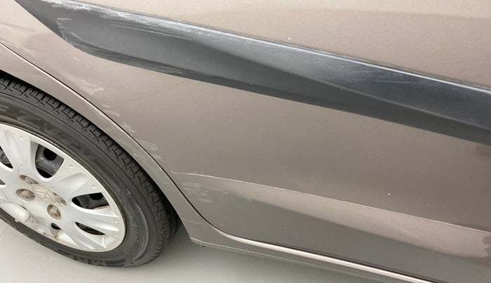 2014 Honda Amaze 1.2L I-VTEC S, Petrol, Manual, 40,274 km, Right rear door - Minor scratches