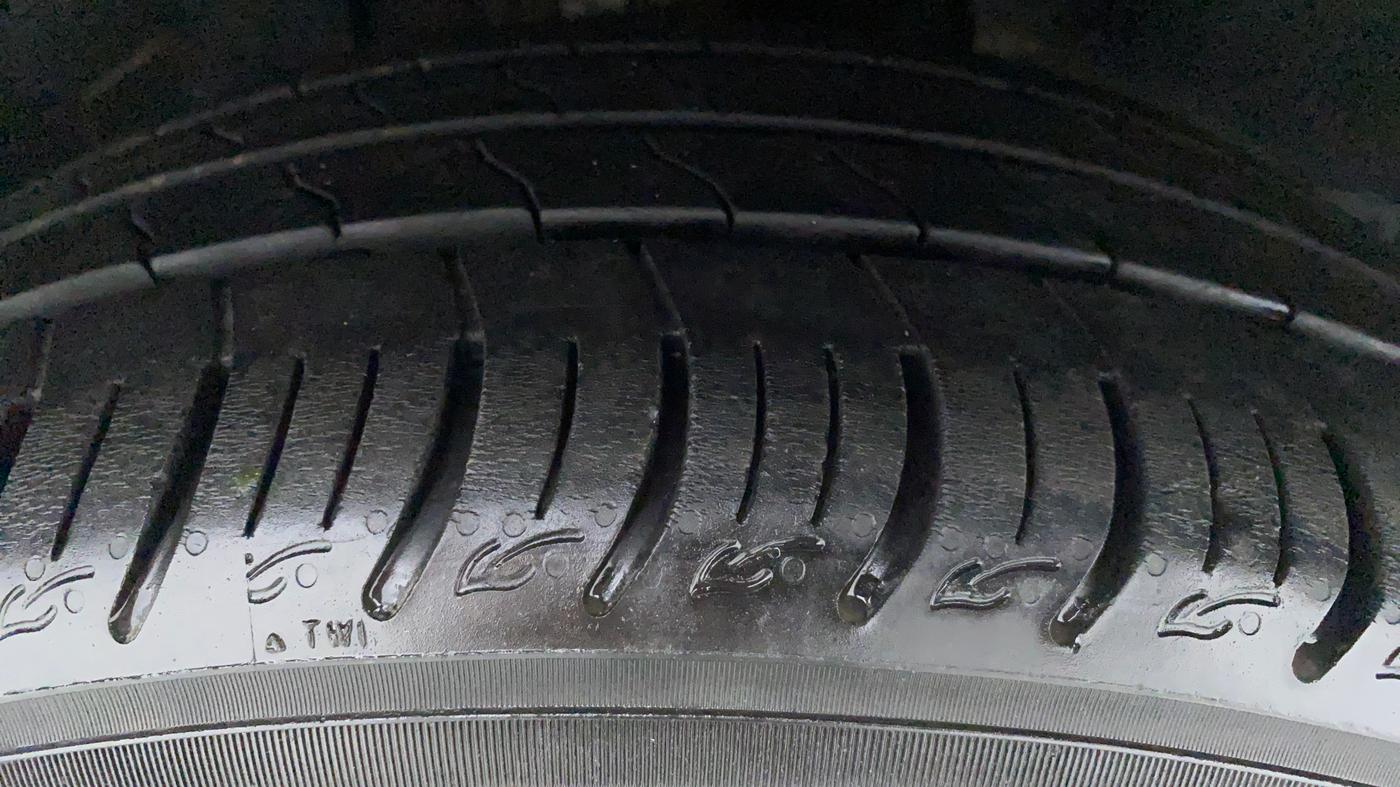 2020 Tata ALTROZ XZ 1.2, Petrol, Manual, Right Front Tyre Tread