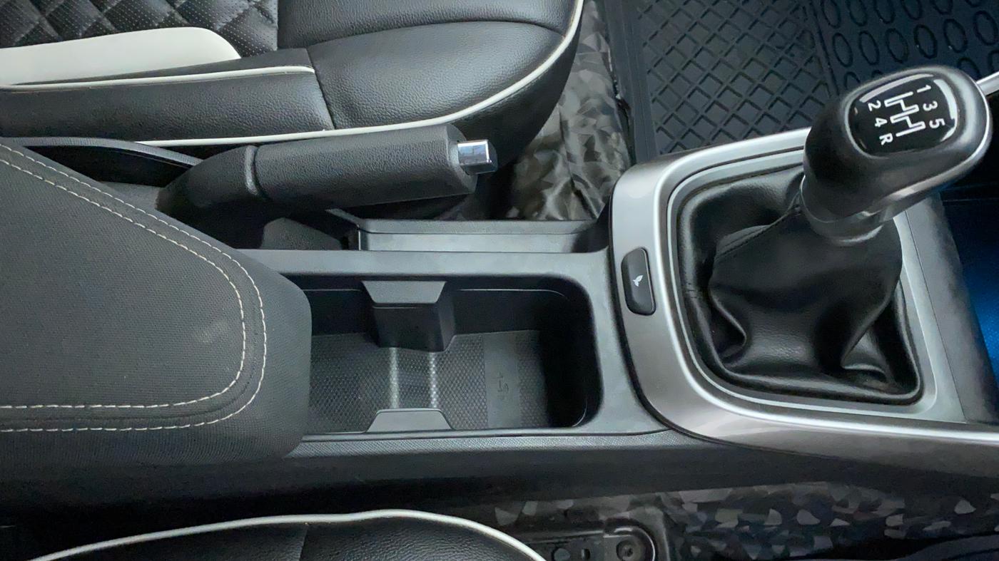 2020 Tata ALTROZ XZ 1.2, Petrol, Manual, Gear Lever