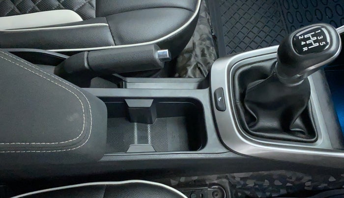 2020 Tata ALTROZ XZ 1.2, Petrol, Manual, Gear Lever