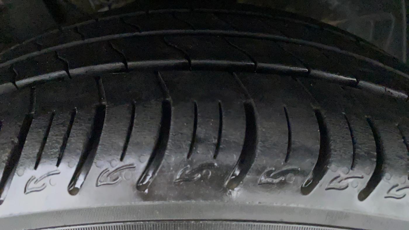 2020 Tata ALTROZ XZ 1.2, Petrol, Manual, Left Rear Tyre Tread