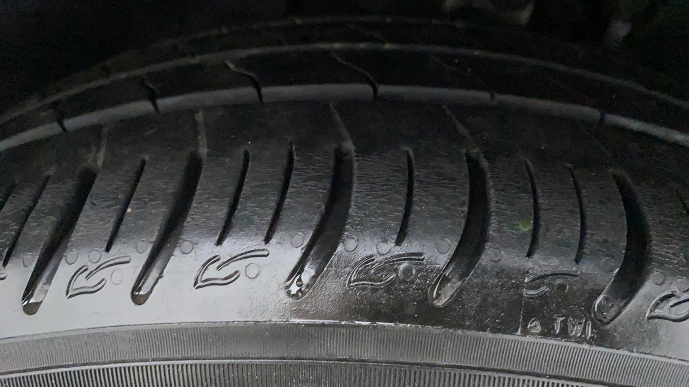 2020 Tata ALTROZ XZ 1.2, Petrol, Manual, Left Front Tyre Tread