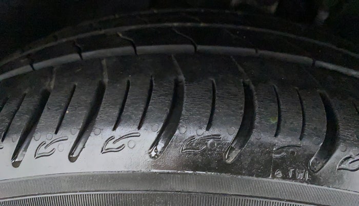 2020 Tata ALTROZ XZ 1.2, Petrol, Manual, Left Front Tyre Tread