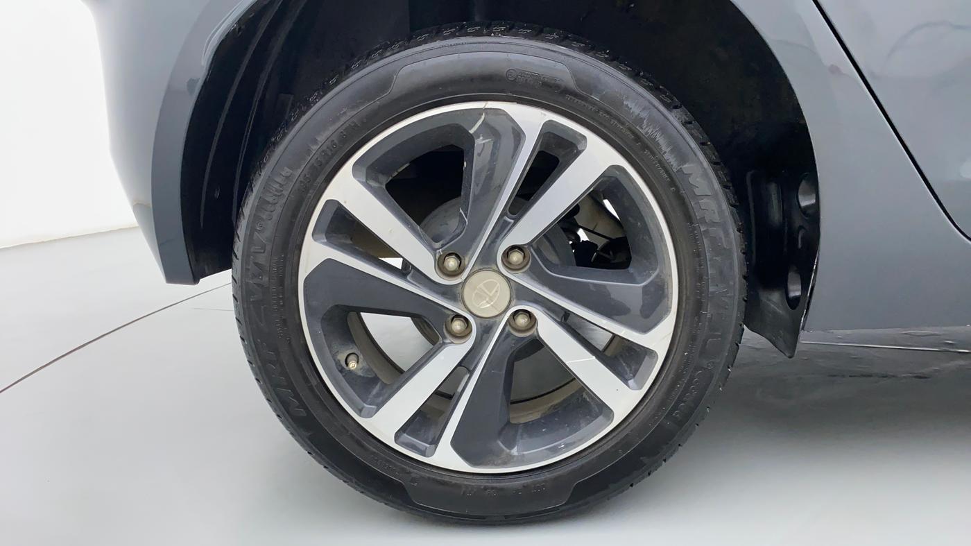2020 Tata ALTROZ XZ 1.2, Petrol, Manual, Right Rear Wheel