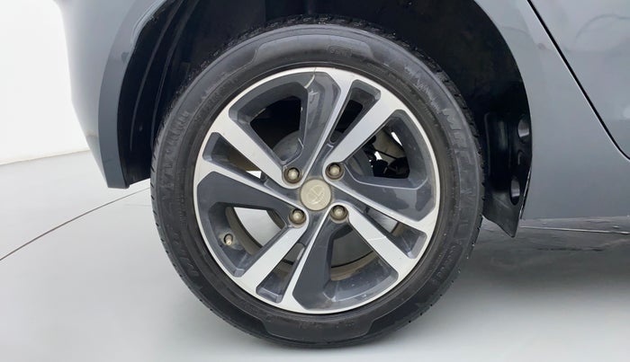 2020 Tata ALTROZ XZ 1.2, Petrol, Manual, Right Rear Wheel